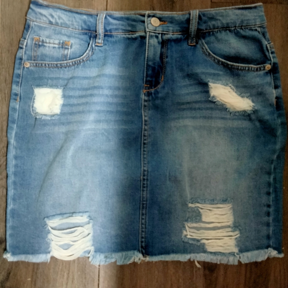 Women's Distressed Denim mini skirt, Size 6